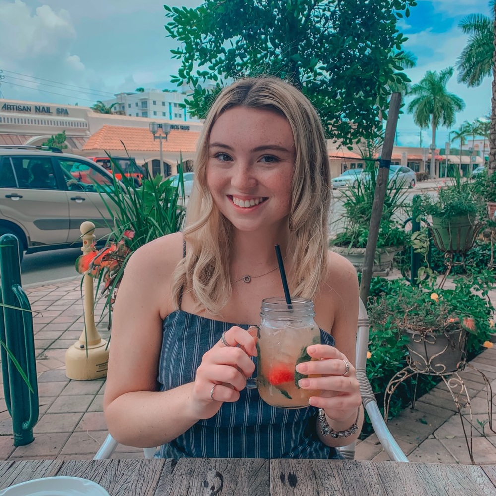 Meet your Posher, Hannah